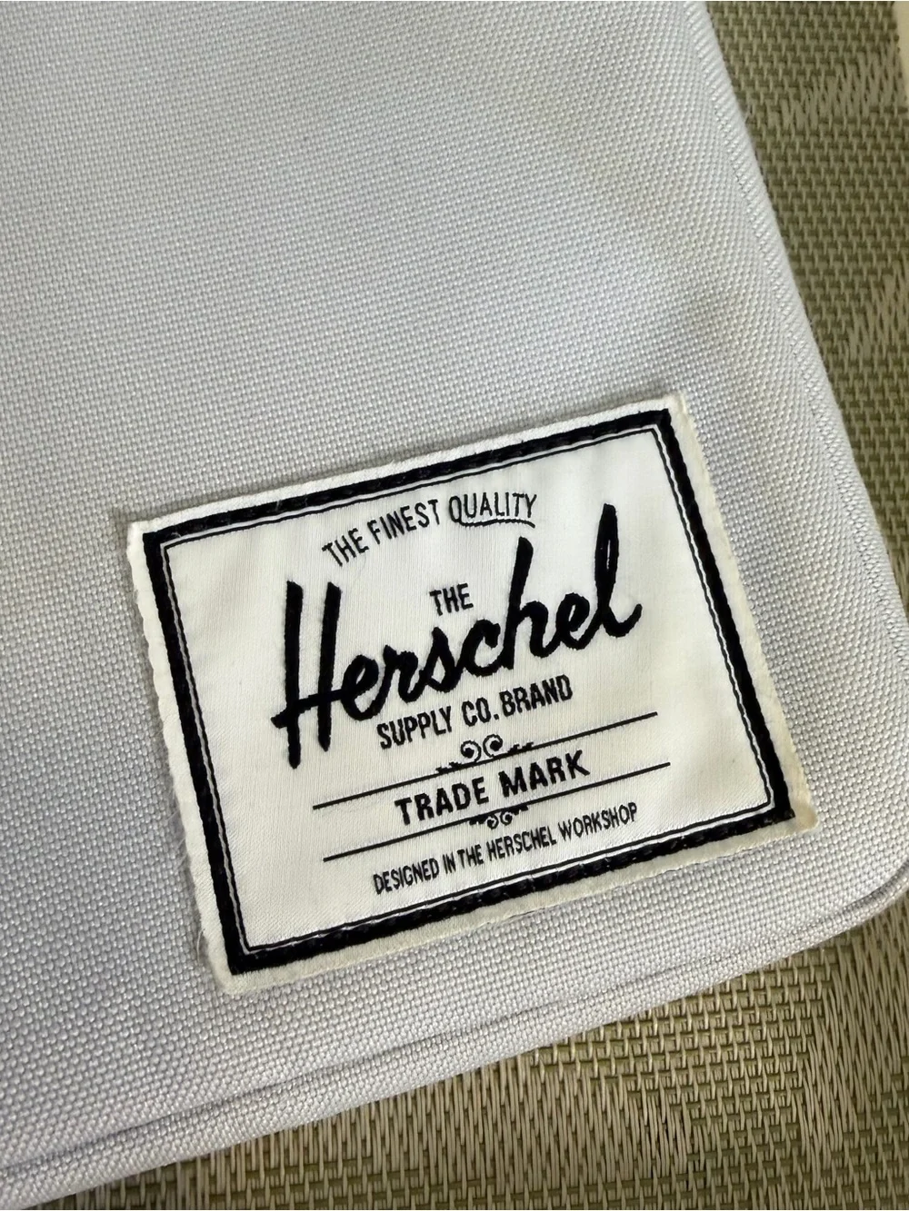Herschel Grey Red Stripe Padded Zippered Laptop Tablet Sleeve Case 12